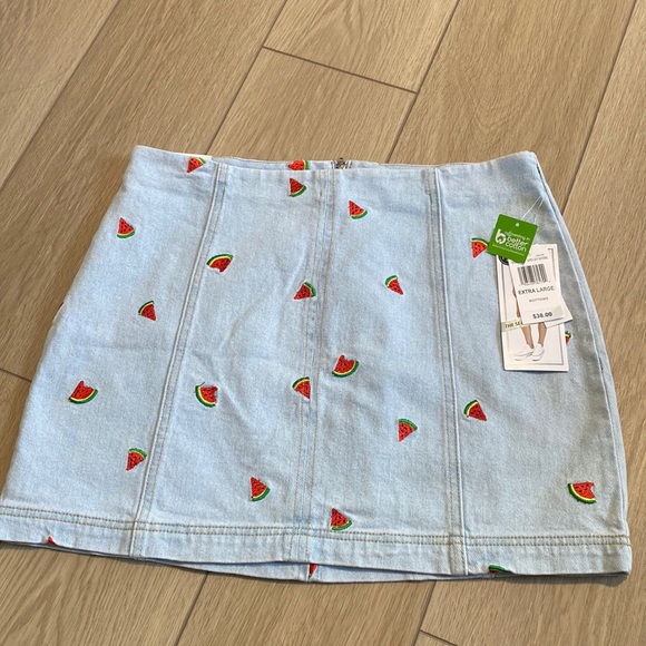 Tinseltown Dresses & Skirts - NWT Tinseltown Watermelon Embroidered Denim Skirt